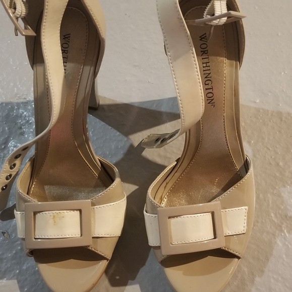 Heels - Picture 4 of 6